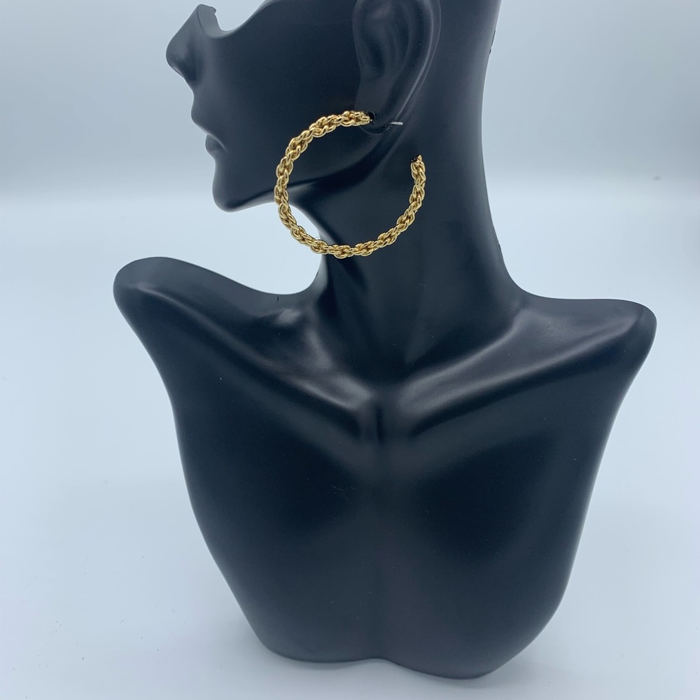 DANIELA HOOPS